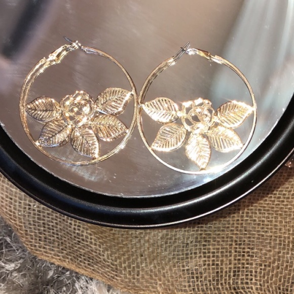 Rose Hoops - Picture 1 of 4